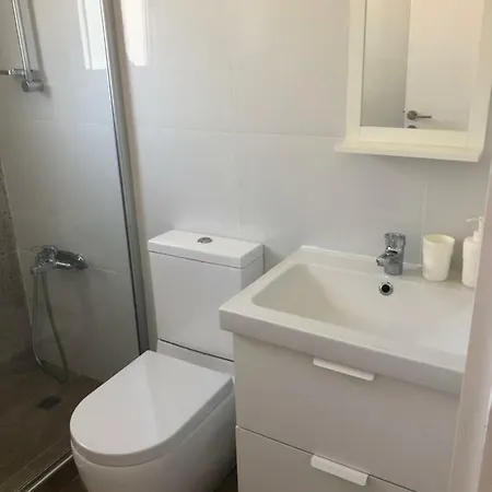 Chris House פאפוס